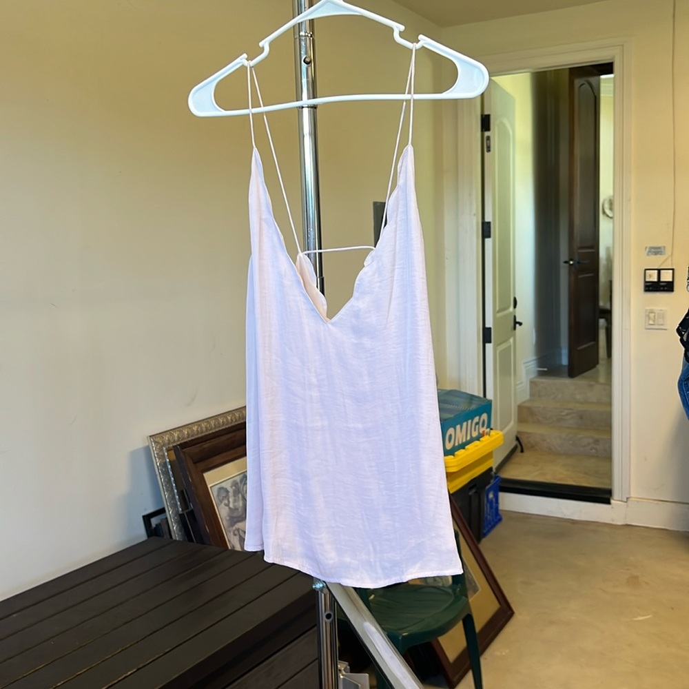 Like new! Urban Outfitters Kimchi Blue scalloped tank. Large